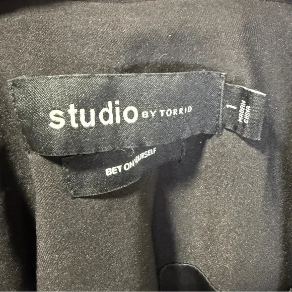 Studio Refined by Torrid Embellished Blazer, Hearts, Stars, & Skull, Size 1X - Picture 9 of 11